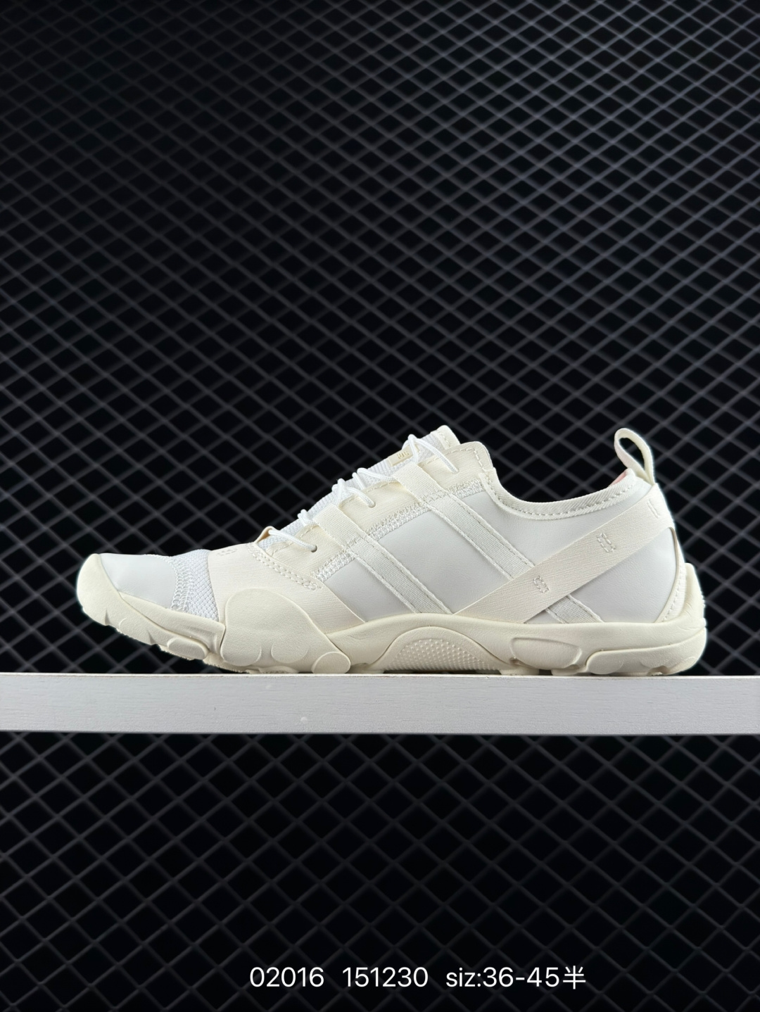 ISSEY MIYAKE x New Balance NB MT10O